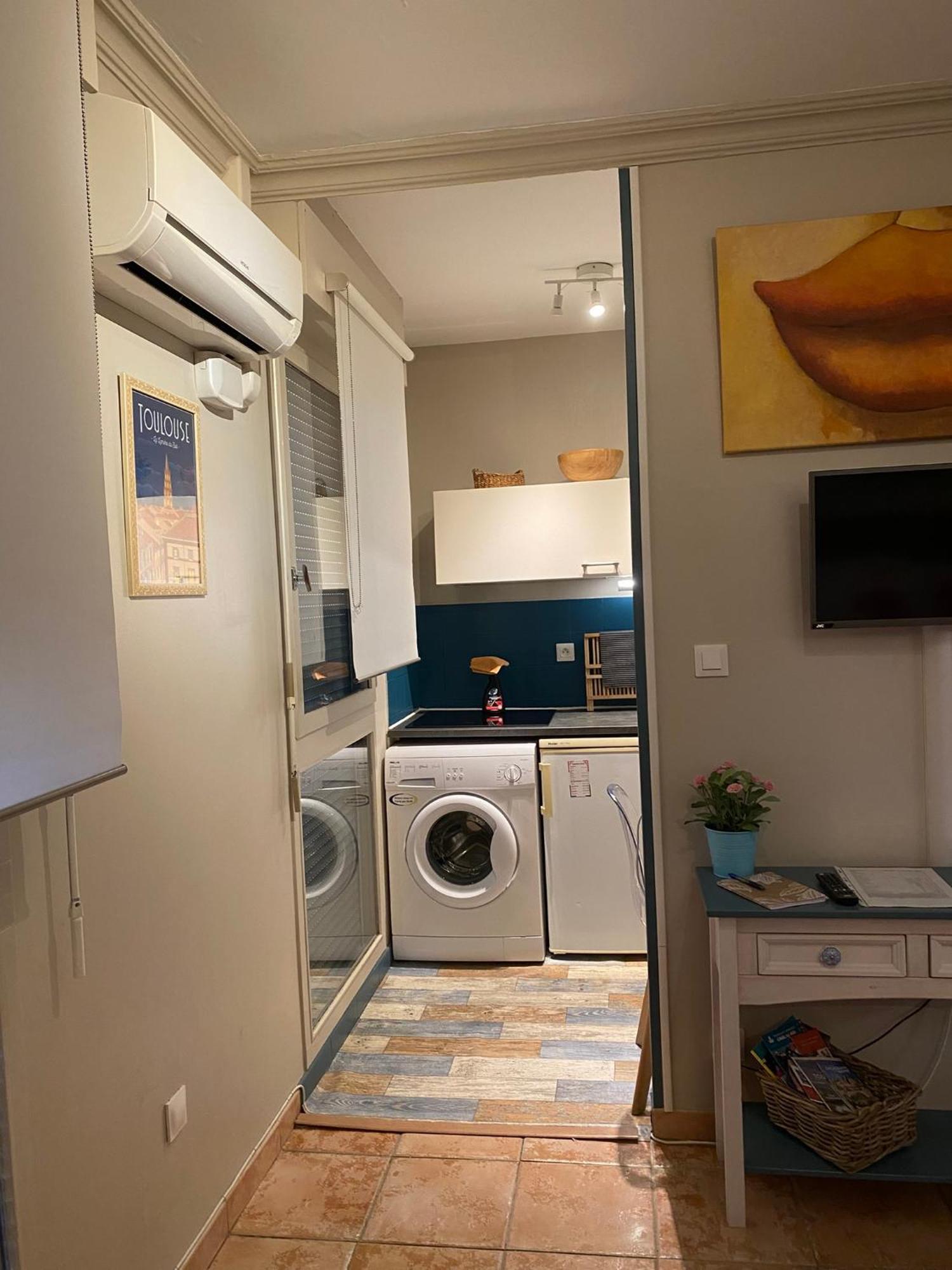 Meuble Tourisme Carmes 2 Etoiles, Entree Autonome,Wifi, Climatise, Petit Parking Prive Toulouse Exterior foto